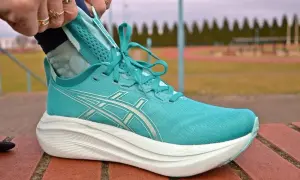 Buty do biegania po asfalcie: Jak wybrać idealne dla Twoich stóp?