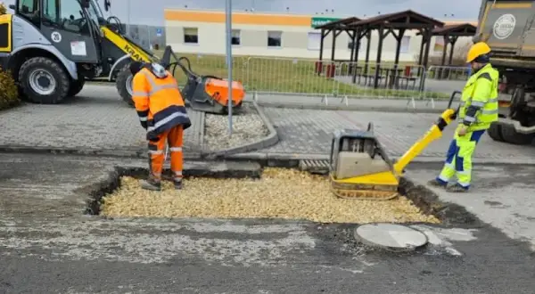 Jak się kładzie asfalt? Tajniki trwałej drogi krok po kroku